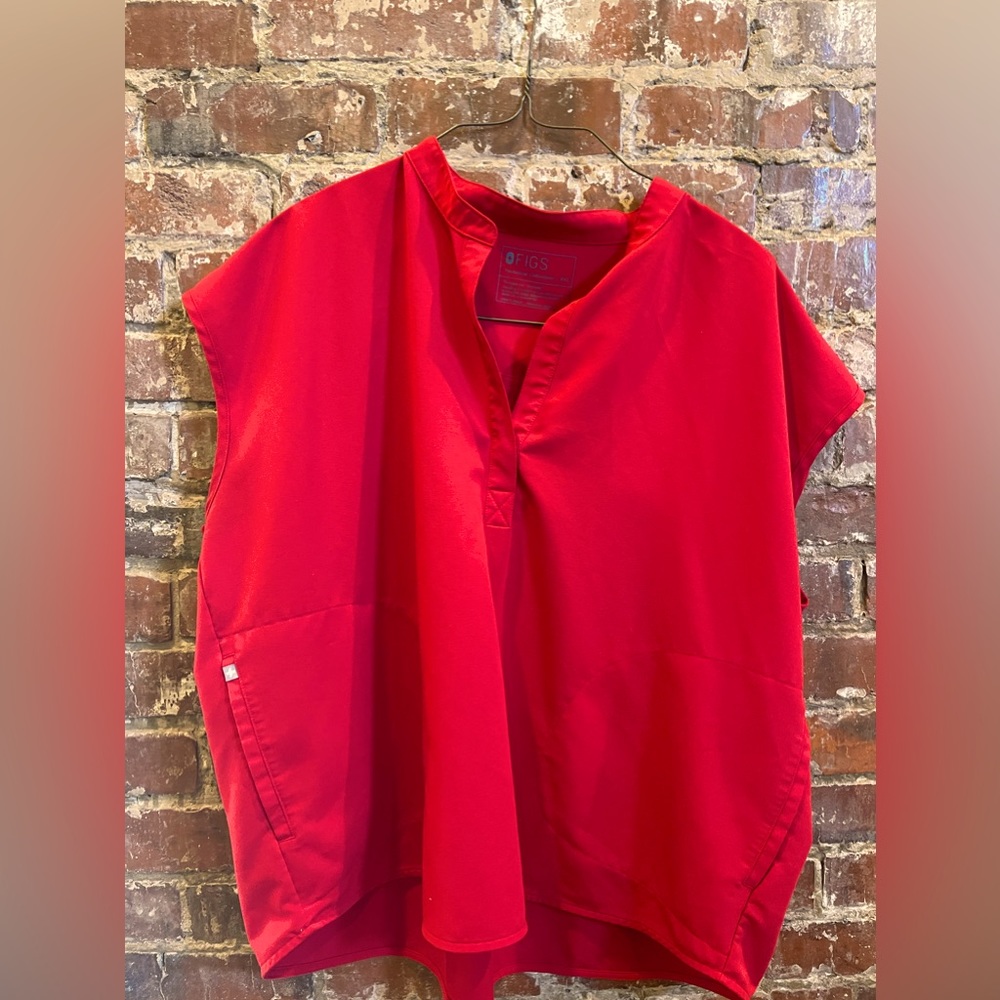 Pop Red Figs Rafaela Scrub Top